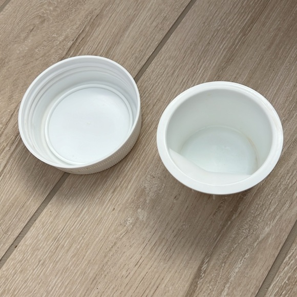 Coleman 2 gallon jug | Well-loved | Red & white - Picture 3 of 4